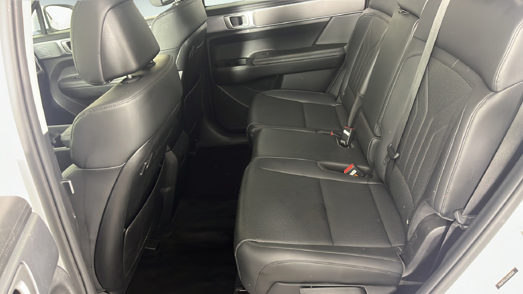 Used 2025 Hyundai Santa Fe SEL AWD/4WD image 18