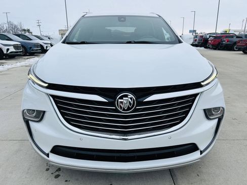 Used 2023 Buick Enclave Essence image 36