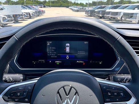 Used 2022 Volkswagen Tiguan SE FWD image 26