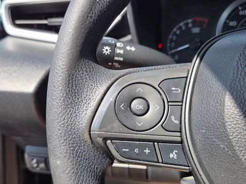Used 2022 Toyota Corolla LE FWD image 19