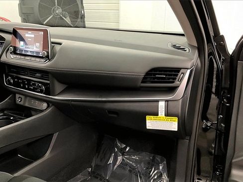 New 2026 Nissan Rogue S image 29