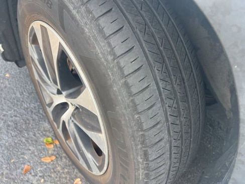 Used 2021 Toyota Highlander XLE image 8