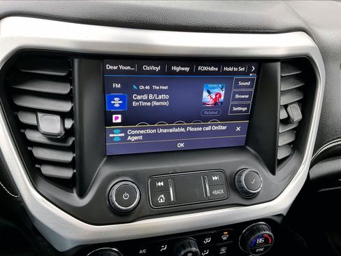 Used 2023 GMC Acadia SLT w/ Preferred Package image 27