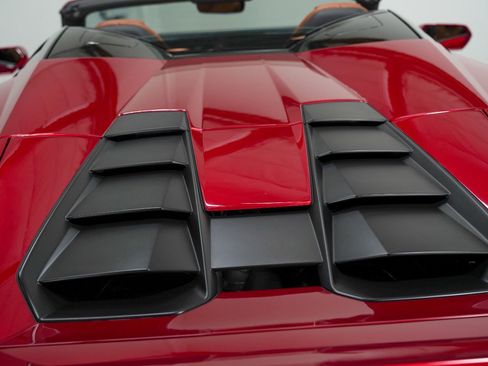 Used 2021 Lamborghini Huracan EVO image 21