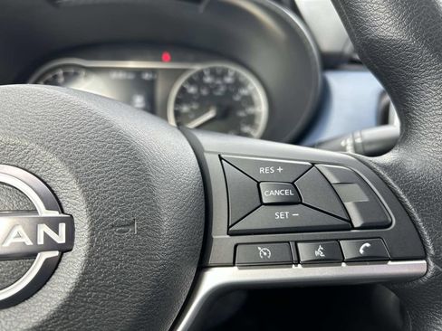 Used 2025 Nissan Versa SV w/ Trunk Package image 23