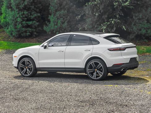 Used 2021 Porsche Cayenne Coupe image 5