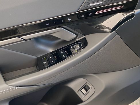 New 2026 BMW 530i xDrive w/ Premium Package image 24