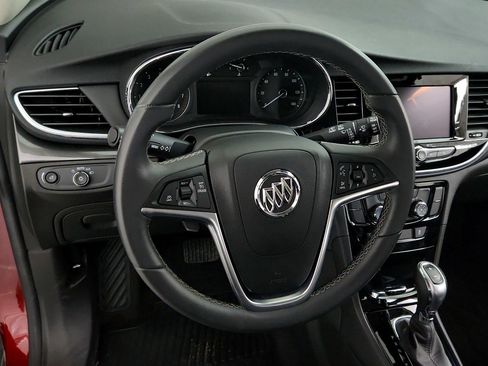 Certified 2022 Buick Encore Preferred AWD/4WD image 18