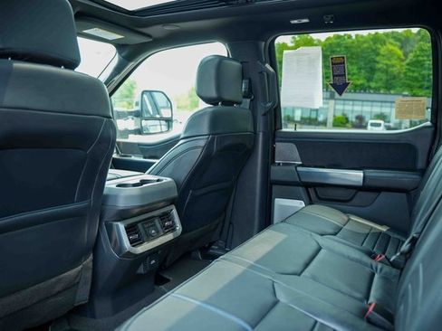 Used 2025 Ford F450 Platinum image 24