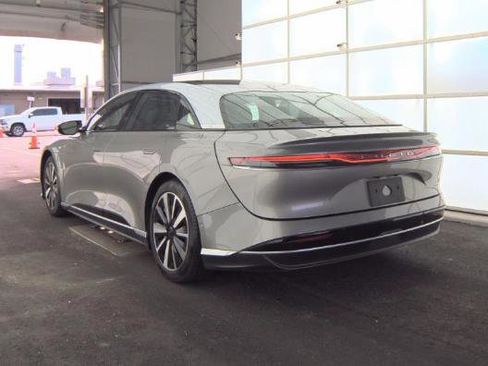 Used 2022 Lucid Air Grand Touring image 3