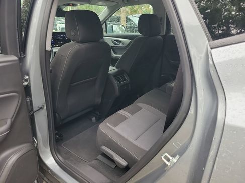 Used 2025 Chevrolet Blazer LT FWD image 7
