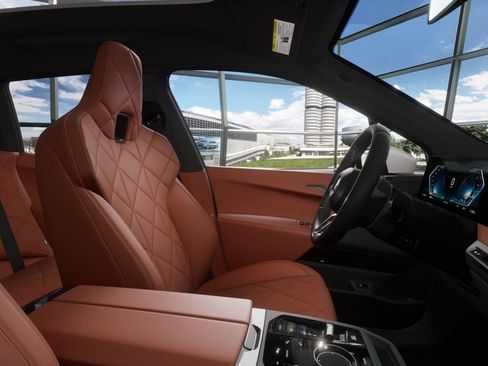 New 2026 BMW iX xDrive60 w/ M Sport Package image 9