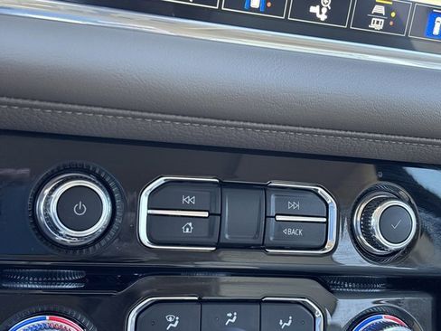 Used 2024 GMC Yukon Denali w/ Max Trailering Package image 42