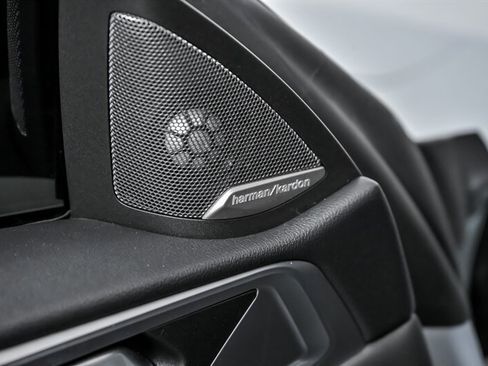 Used 2024 BMW M4 Competition w/ Executive Package image 17