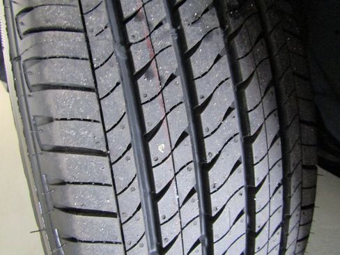 Used 2023 Nissan Kicks SV image 25