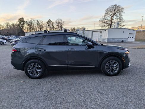 Used 2025 Kia Sportage SX image 3