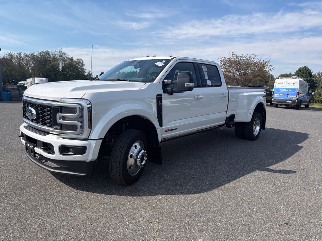 Used 2025 Ford F450 Platinum AWD/4WD image 3