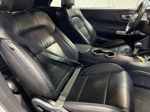 Used 2024 Ford Mustang Premium image 9