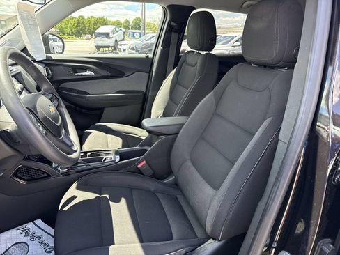 Used 2023 Chevrolet TrailBlazer LT FWD image 21