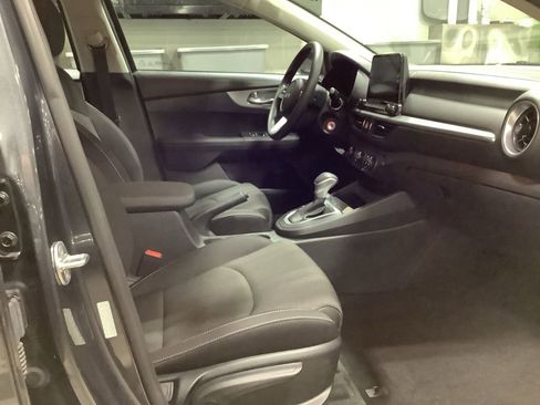 Certified 2023 Kia Forte LXS image 10