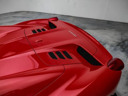 Used 2013 Ferrari 458 Spider image 40