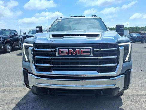 New 2026 GMC Sierra 2500 SLE w/ SLE Value Package; AWD/4WD image 2