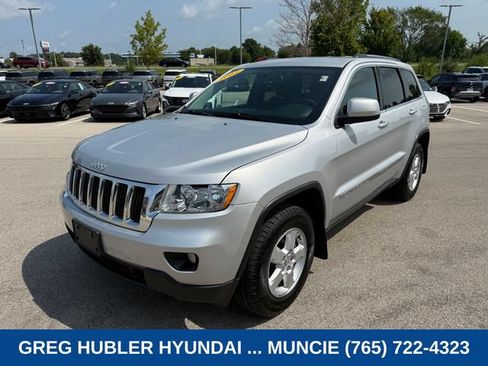 Used 2013 Jeep Grand Cherokee Laredo w/ Laredo E Group AWD/4WD image 8