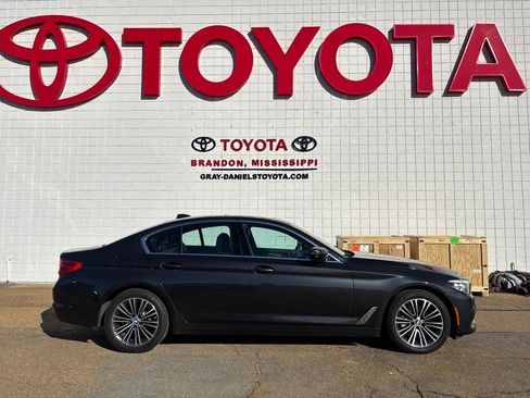 Used 2019 BMW 540i w/ Convenience Package image 4