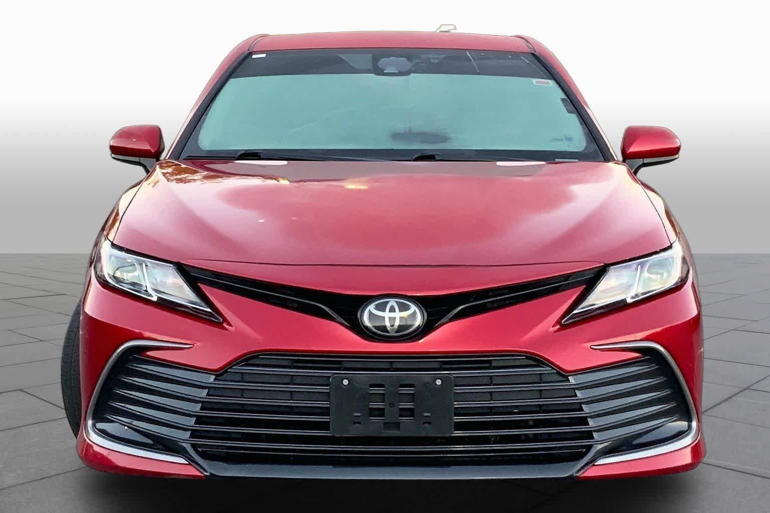 Used 2023 Toyota Camry LE FWD image 4