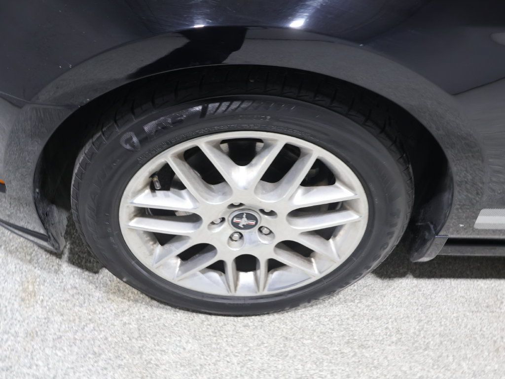 Used 2013 Ford Mustang Premium RWD image 10