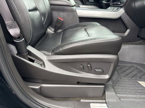 Used 2017 Chevrolet Silverado 1500 LTZ Z71 w/ LTZ Plus Package image 29