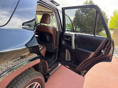 Used 2014 Toyota 4Runner Limited AWD/4WD image 22