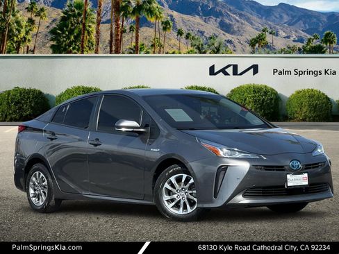 Used 2021 Toyota Prius Limited w/ Premium Convenience Package FWD image 1