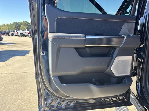 Used 2024 Ford F250 Platinum image 23