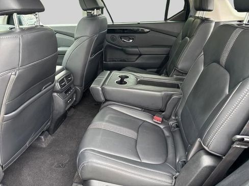 Certified 2023 Honda Pilot Touring image 12