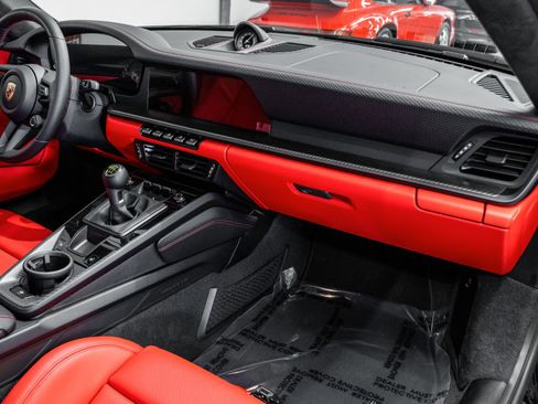 Used 2026 Porsche 911 GT3 RWD image 13