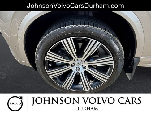 Used 2024 Volvo XC90 T8 Plus w/ Protection Package Premier AWD/4WD image 19