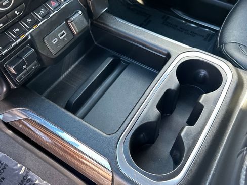 Used 2021 Chevrolet Silverado 1500 LT Trail Boss w/ Convenience Package II image 17