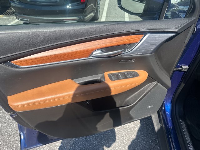 Used 2023 Cadillac XT5 Premium Luxury AWD/4WD image 10