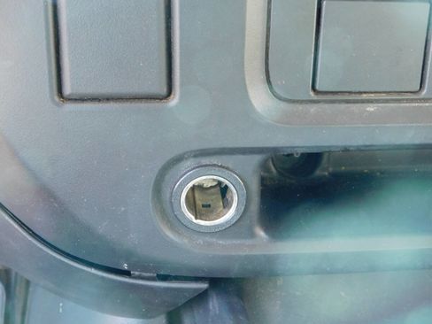 Used 2003 GMC Savana 1500 w/ Chrome Appearance Package image 15