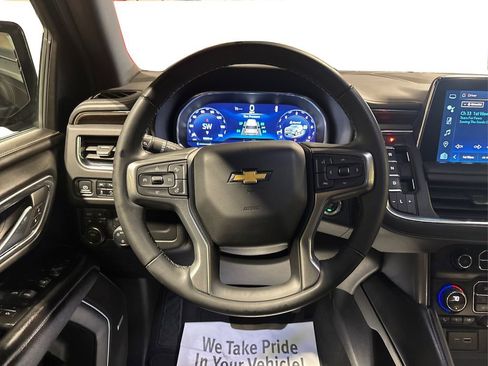 Used 2023 Chevrolet Suburban Premier image 27