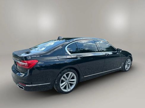 Used 2018 BMW 750i xDrive image 7