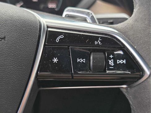 Used 2022 Audi e-tron GT Premium Plus AWD/4WD image 34