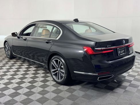 Used 2022 BMW 750i xDrive AWD/4WD image 8