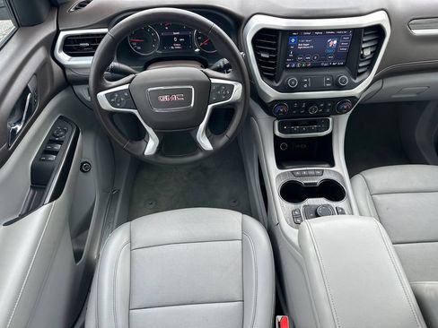 Used 2023 GMC Acadia SLT FWD image 24