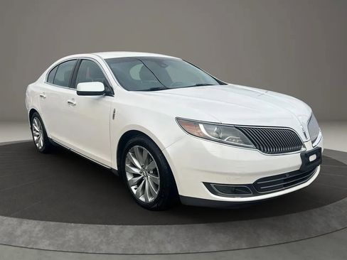 Used 2015 Lincoln MKS Sedan 4D w/ Equipment Group 101A image 3