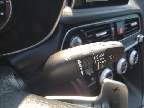 Used 2021 Genesis G70 3.3T w/ Sport Package AWD/4WD image 17