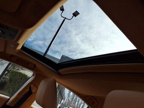 Certified 2022 Lexus ES 350 w/ Premium Package image 20