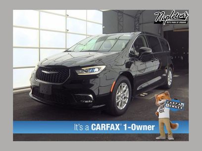 Used 2024 Chrysler Pacifica Touring-L