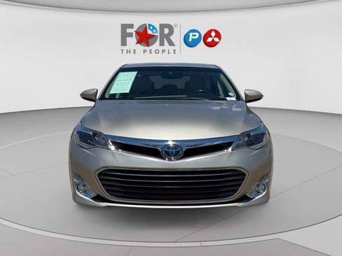 Used 2014 Toyota Avalon Limited w/ Technology Package FWD image 8